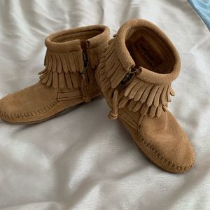 Minnietonka booties